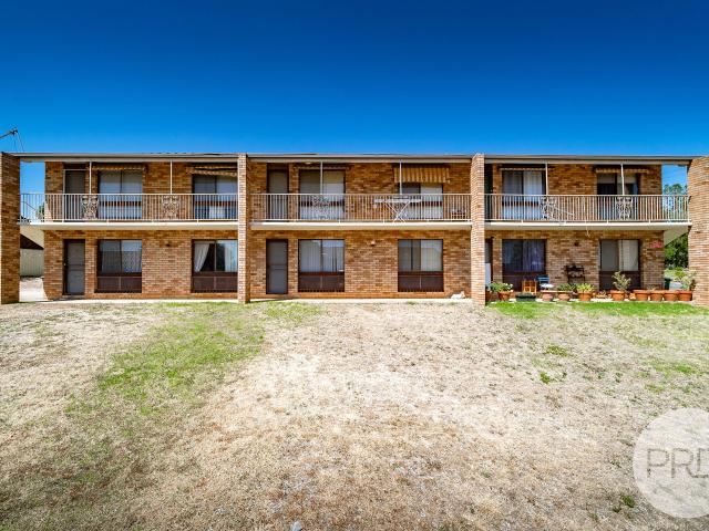 2/21 Nordlingen Drive, Tolland, NSW 2650