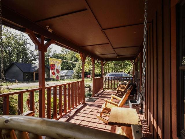221 S Lake Bluff Lane