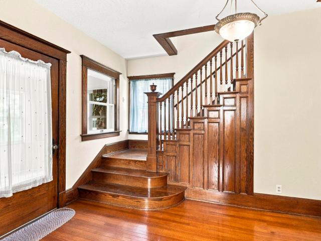 221 S Poplar Street