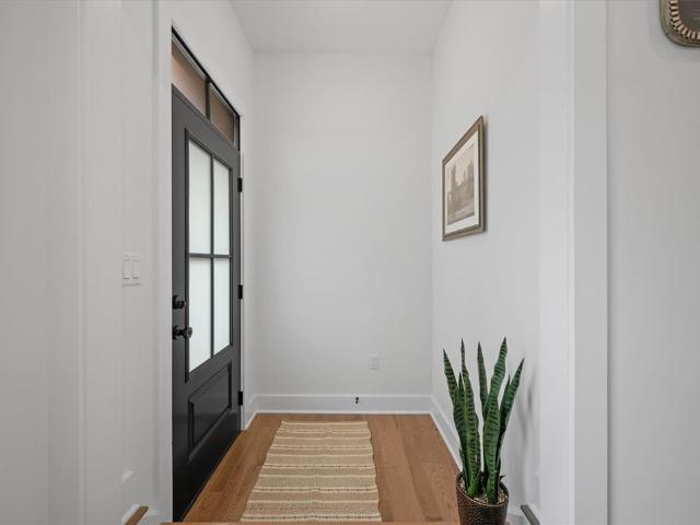 221 Seward St
