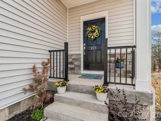 221 Shadowbrook Way