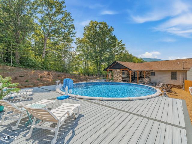 221 Pearl Meadows Way