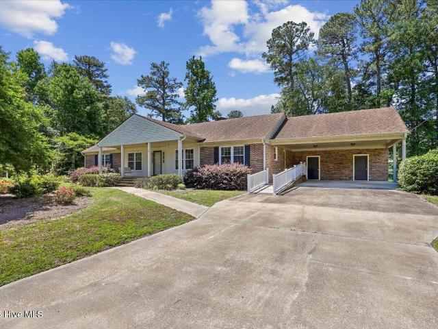 221 Pinewood Circle