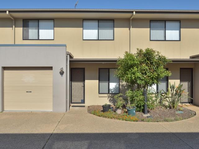 2/21 Roberts Street South Gladstone, QLD 4680