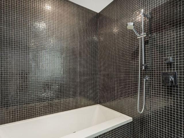 221 Rue St Jacques, Montréal Ville Marie, QC H2Y