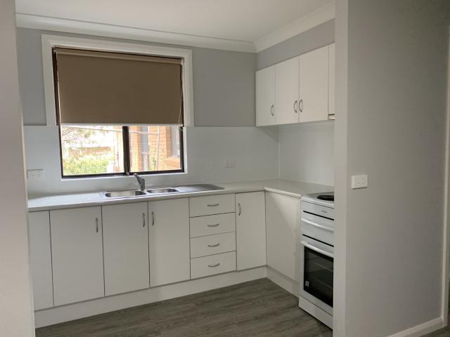 2/21 Verna CloseArmidale NSW 2350, Australia