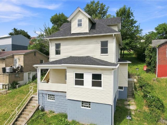 221 Vine St