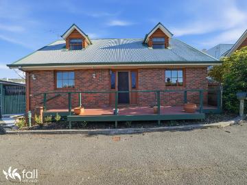 2/21a princes street, sandy bay tas 7005 | fall real estate