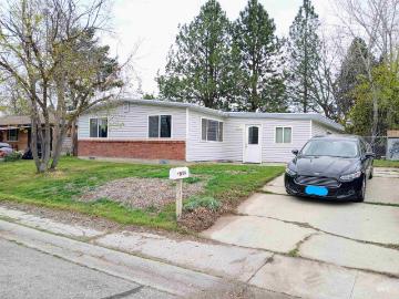2224 S Rachel Circle
