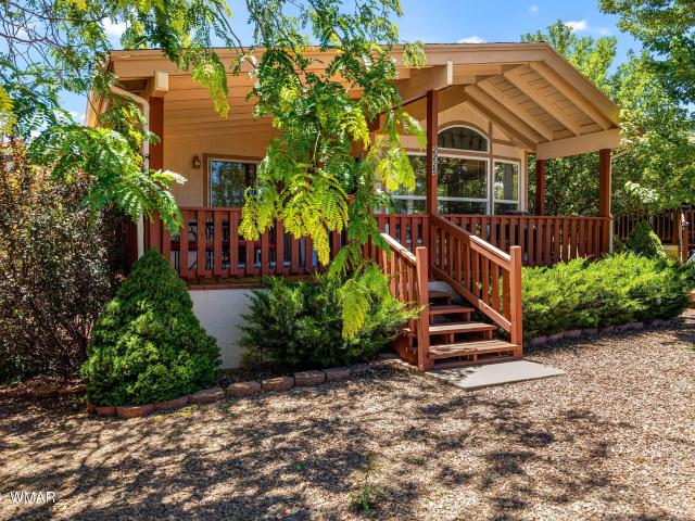 2225 Old Crooks Trail