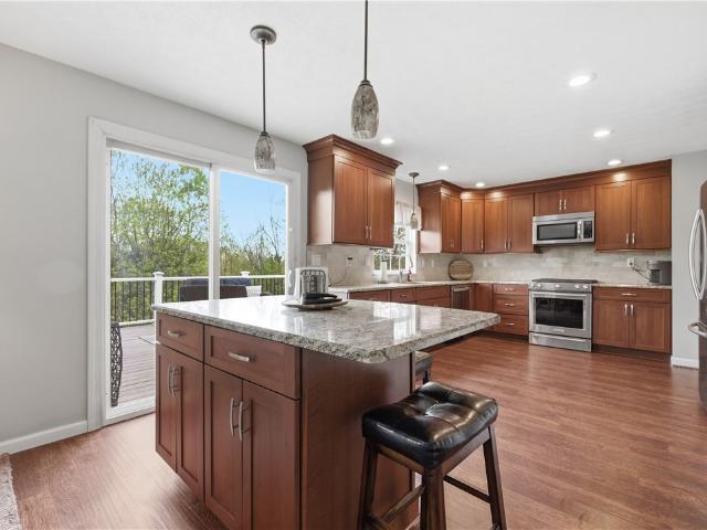 2225 Watchfield Dr