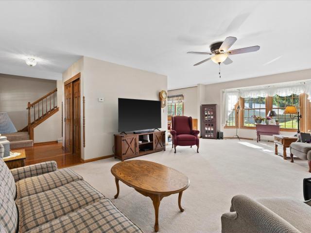 2225 2nd St