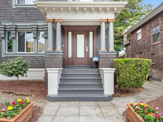 2226 Blake Street
