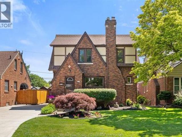 2226 Gladstone Avenue, Windsor, ON, N8W 2N7 house for sale | Listing ID 26018 | Royal LePage