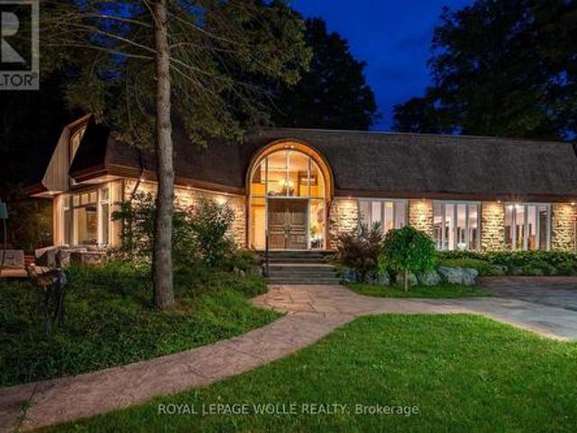 2229 Herrgott Road, Wellesley, ON, N0B 2M0 Luxury House for sale | Listing ID X13488 | Royal LePage Carriage Trade Luxury Properties