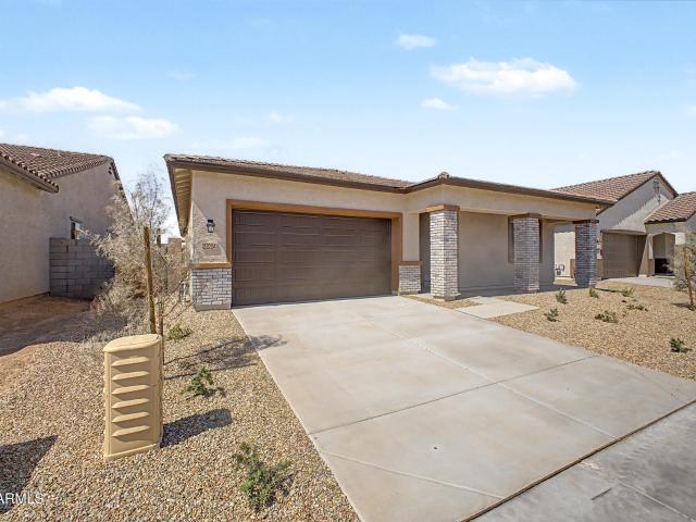22204 w blackhawk drive