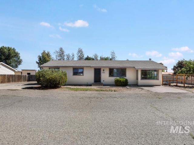 2220 Macs Ave