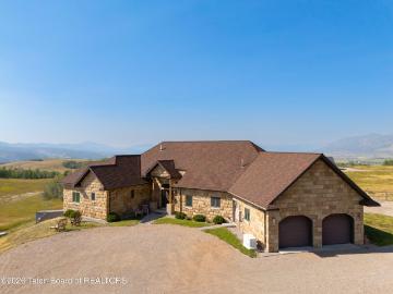 2220 Aspen Hollow Rd, Thayne, WY 83127 | MLS #26 717
