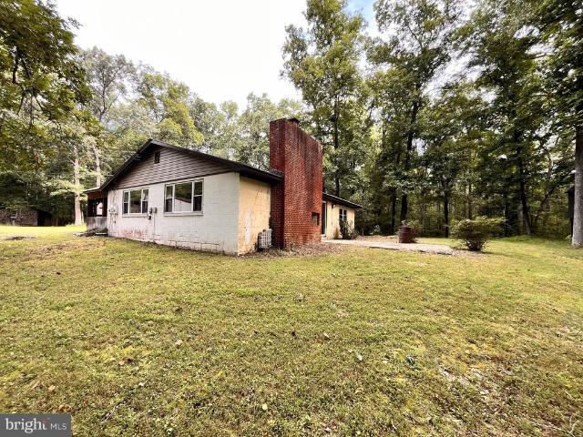 2220 Black Walnut Place