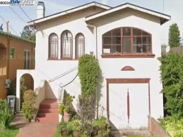 2220 BROWNING ST, BERKELEY, CA 94702