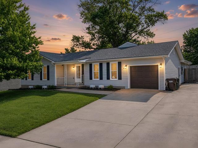 2220 Redbud Lane