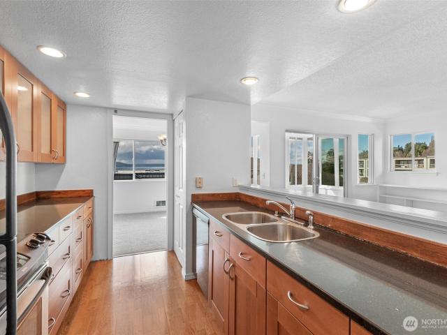 22211 6th Avenue S # 301