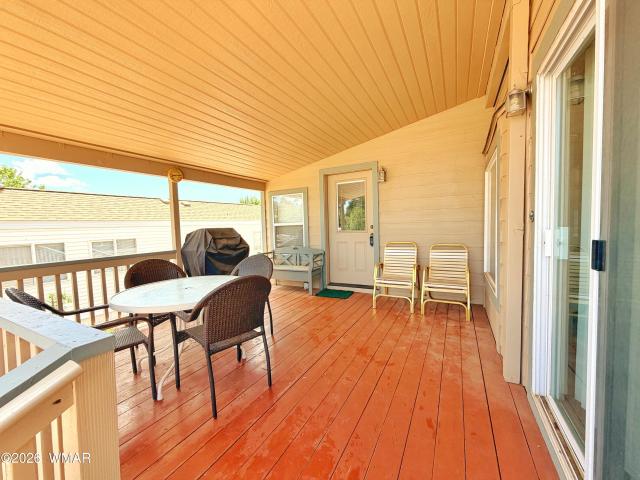 2221 Old Crooks Trail