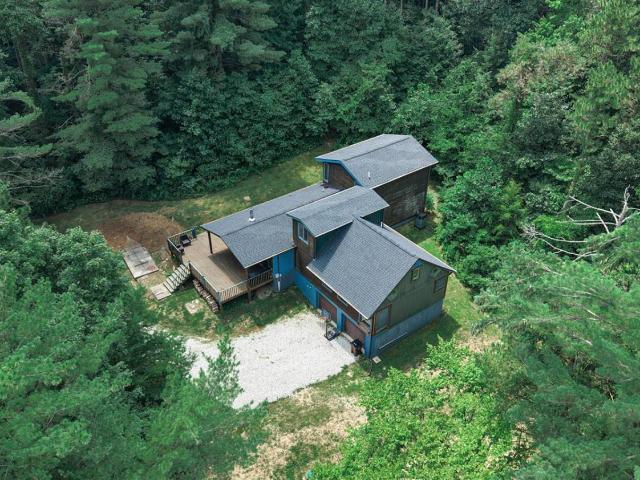 2221 Blue Creek Road