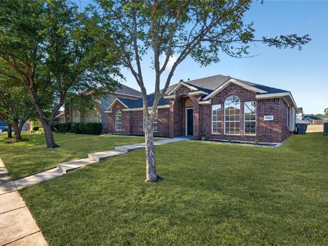 2221 Bridle Path Drive