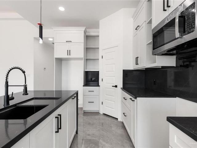 2221 Cardinal Drive