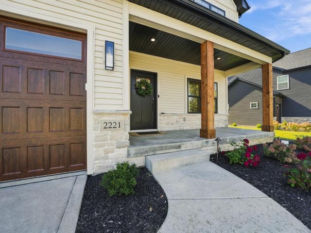 2221 Easton Park Drive