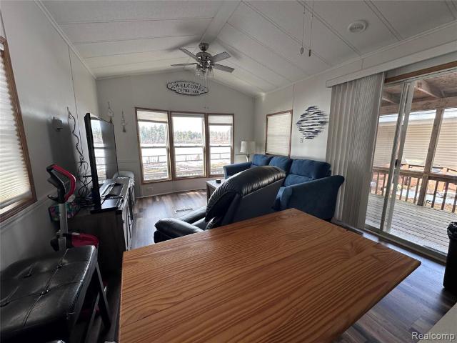 2221 Grass Lake Avenue # 31