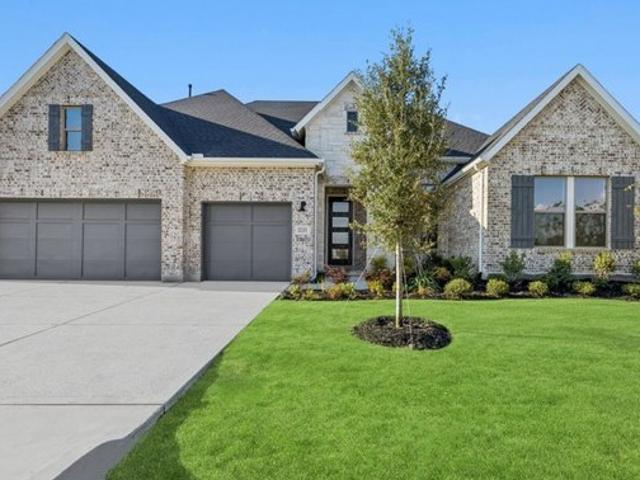 2221 Village Trl, Lakewood Village, TX 75068