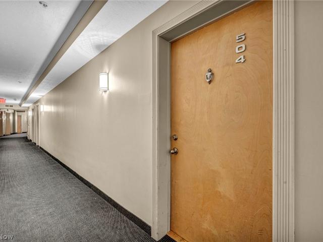 2222 Detroit Avenue 504