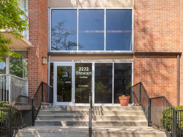 2222 S Stewart Avenue # 2F