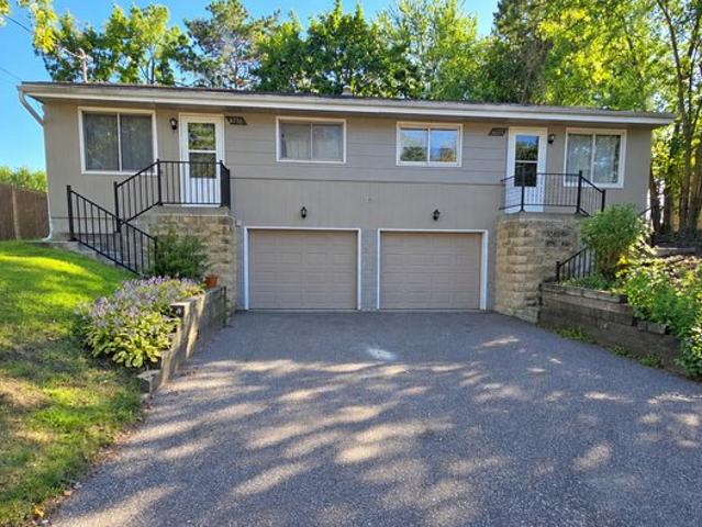 2222 2 Beech St E, Saint Paul, MN 55119