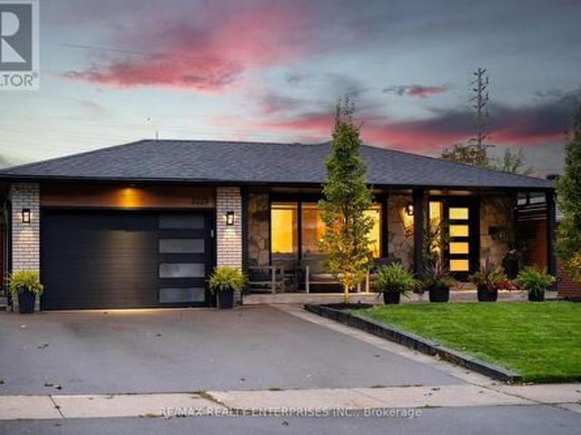 2223 Belfast Crescent, Mississauga, ON, L5K 1N7 house for sale | Listing ID W14025 | Royal LePage