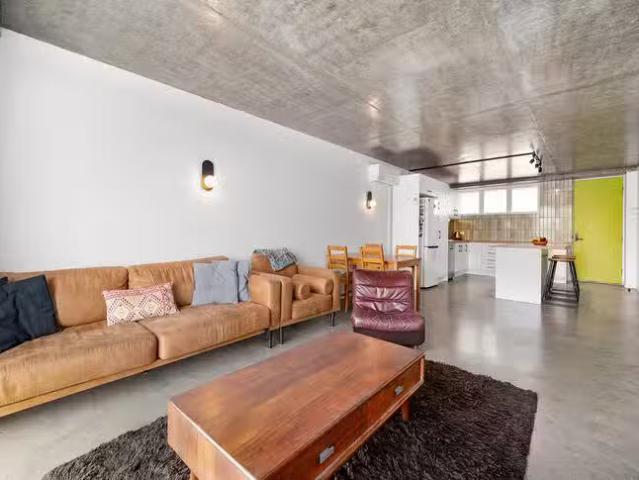 2/223 Cavendish Road, Coorparoo, QLD 4151