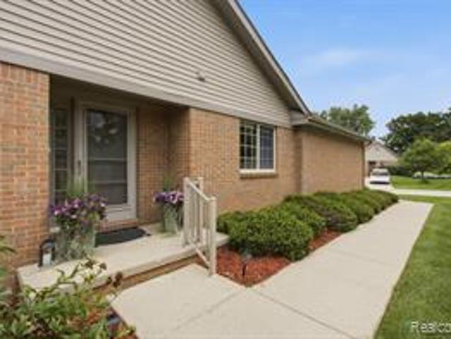 2223 Fairway Circle