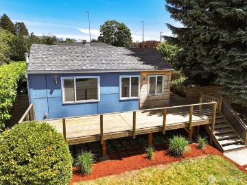 2223 th Avenue S
