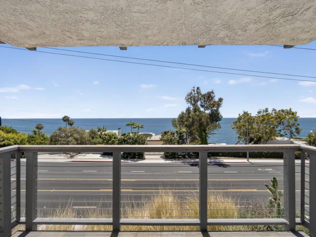 222 Arch Master Lease Listing for Building. Laguna Beach, US, CA
