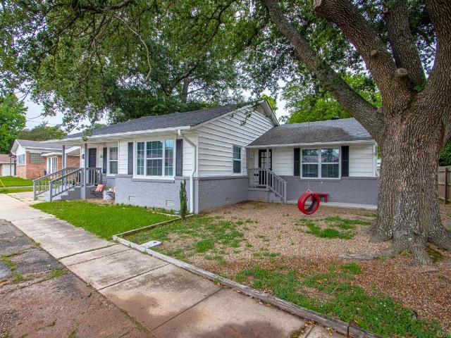 222 E Highland