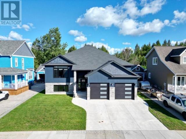 222 Emerald Drive, Saugeen Shores, ON, N0H 2L0 house for sale | Listing ID X13758 | Royal LePage
