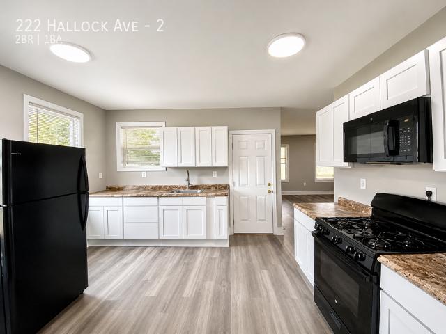 222 Hallock Ave 2