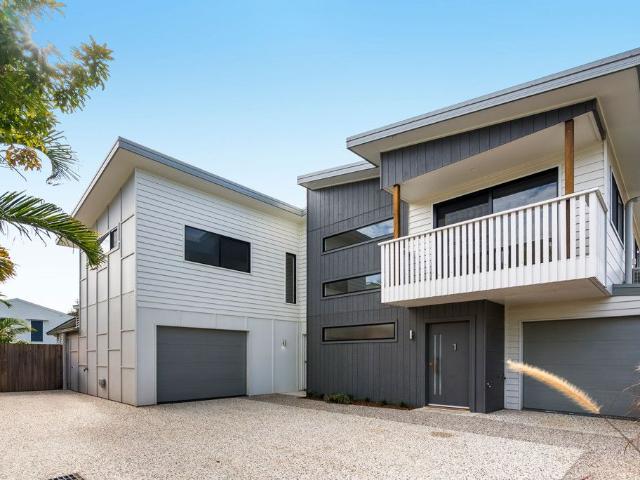 2/22 Lilly Street, GREENSLOPES, QLD 4120
