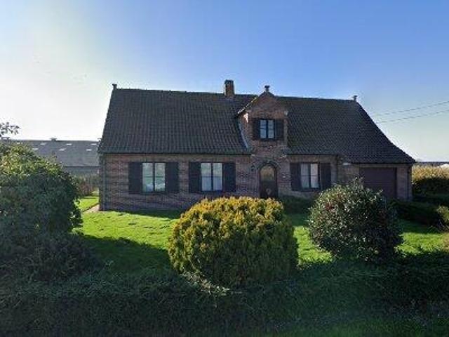 222 m2 apartment for rent in Wingene