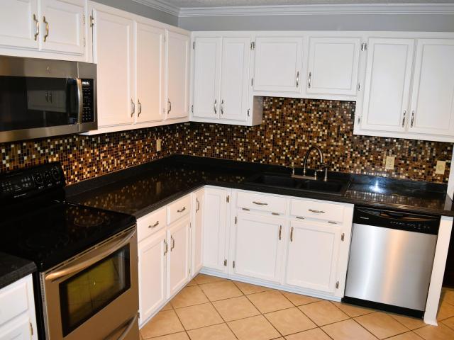 222 Meadowcrest Dr