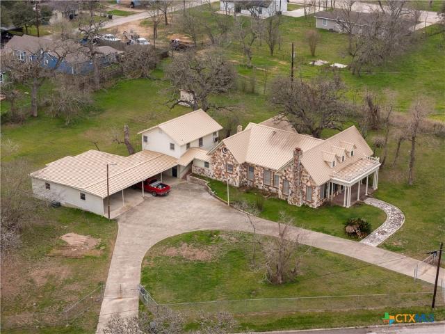 222 Myrtle Ave, Luling, TX 78648 | MLS #571345