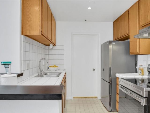 222 S Central Ave, Unit 432, Los Angeles, CA 90012 | MLS #SR26024