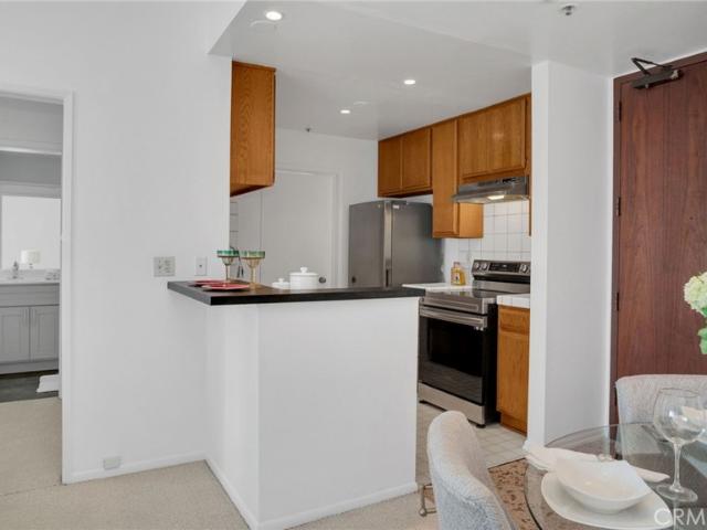 222 S Central 432